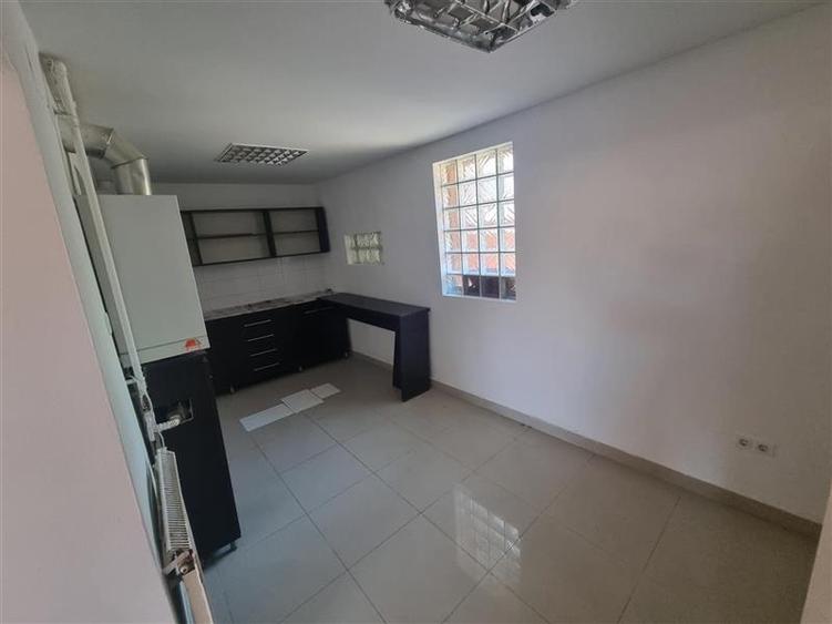 Apartament cu 2 camere semidecomandat în 1 Decembrie 1918