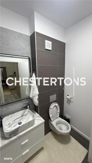 Apartament cu 3 camere semidecomandat în Central