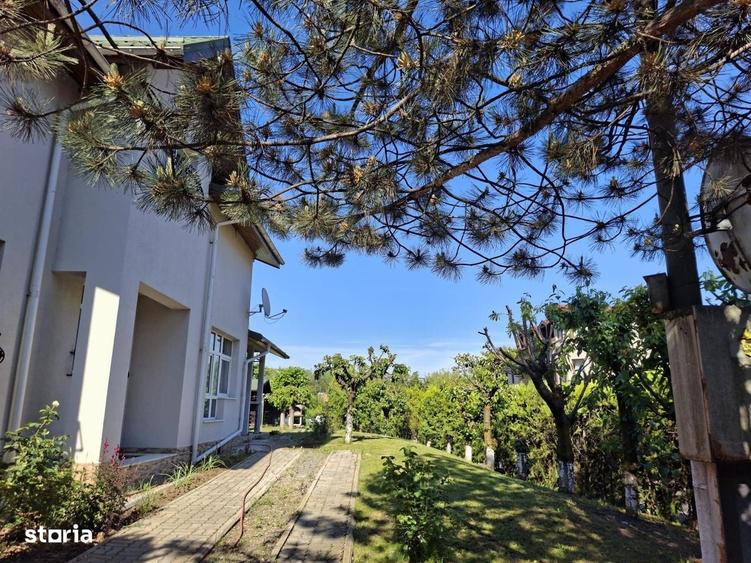 Casă cu 4 camere cu Teren 613 Mp în Bucov
