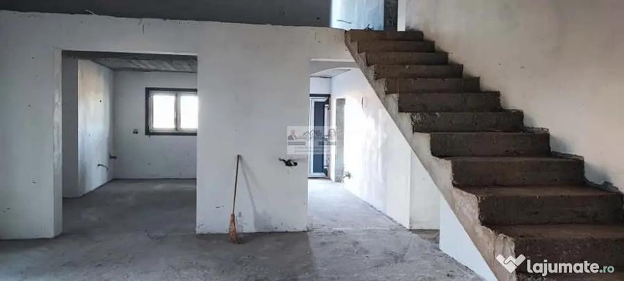 Casă cu 2 camere cu Teren 1500 Mp în Munteni
