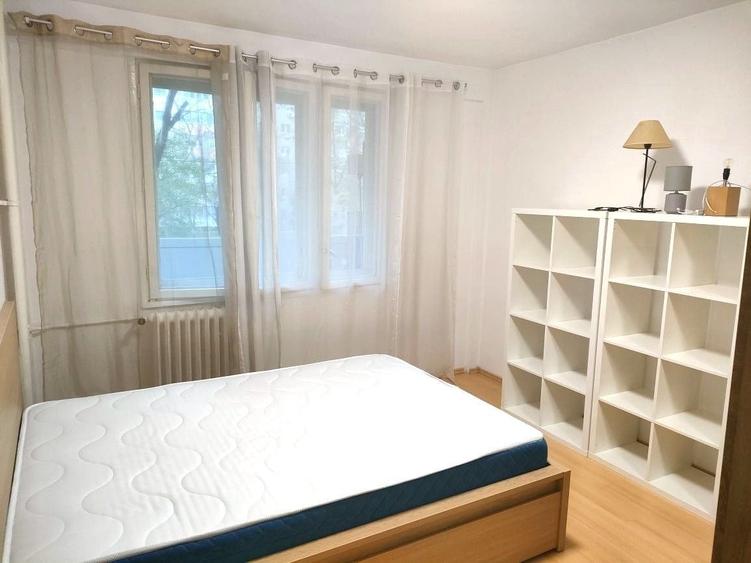 Apartament cu 2 camere semidecomandat în Costin Georgian