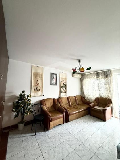 Apartament cu 3 camere decomandat în Pantelimon