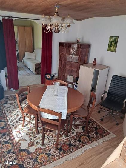 Casă cu 4 camere în Daia