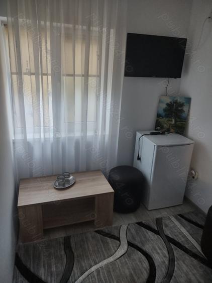 Casă cu 3 camere cu Teren 200 Mp în Central