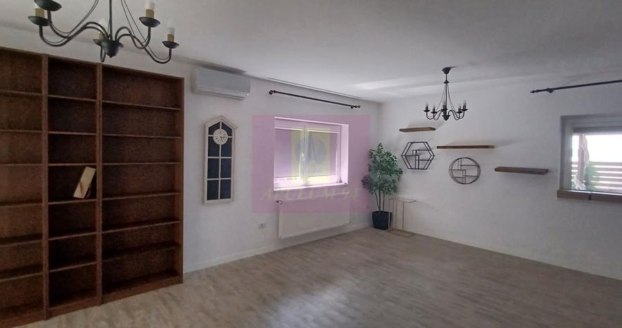 Sabareni, casa 2019, P+1+pod, renovata, curte amenajata, aproape de padure - 13