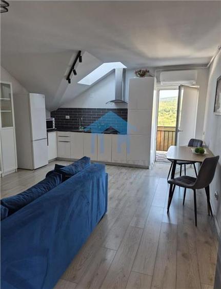 Apartament cu 3 camere decomandat în Bună Ziua