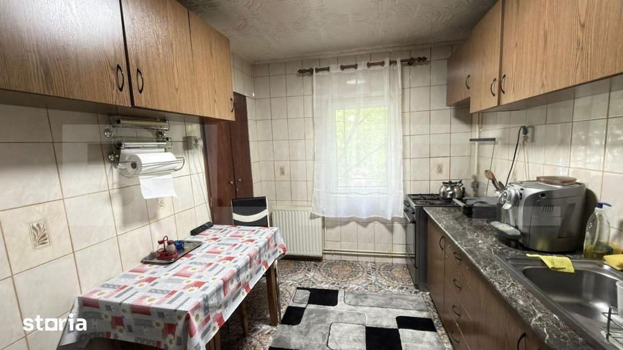 Apartament cu 3 camere în Micro 16