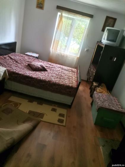 Casă cu 4 camere cu Teren 1300 Mp în Baia de Fier