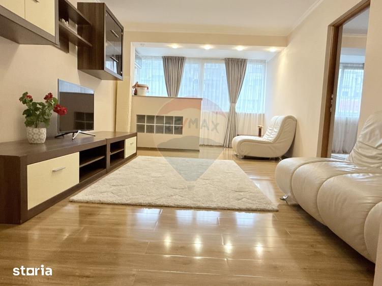 Apartament cu 3 camere, mobilat în Universitate