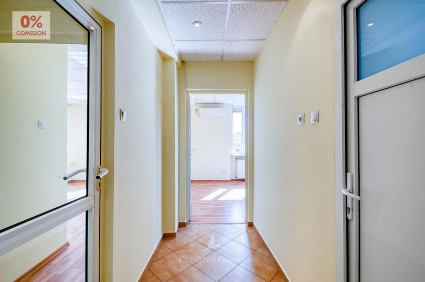 Apartament cu 5 camere decomandat în P-ța Victoriei