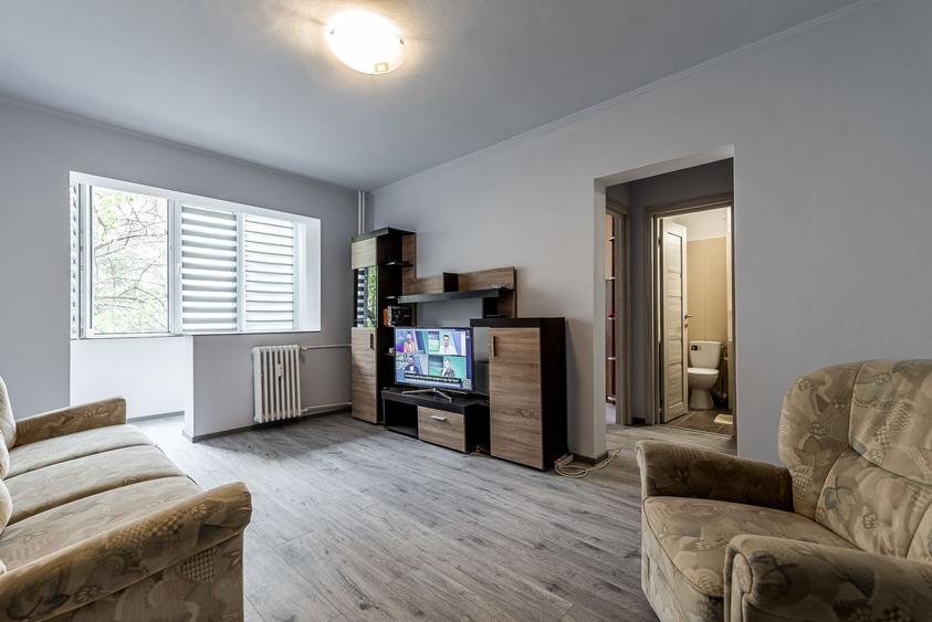 Apartament cu 2 camere semidecomandat în Aurel Vlaicu