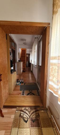 Casă cu 5 camere cu Teren 455 Mp în Central
