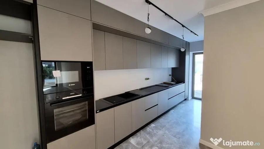 Apartament cu 3 camere decomandat în Băneasa
