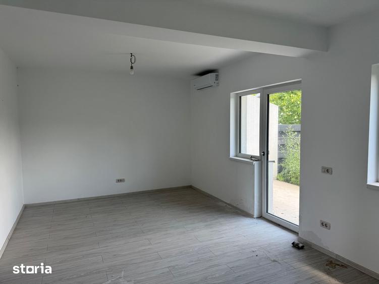 Casă cu 4 camere cu Teren 250 Mp în Bârnova