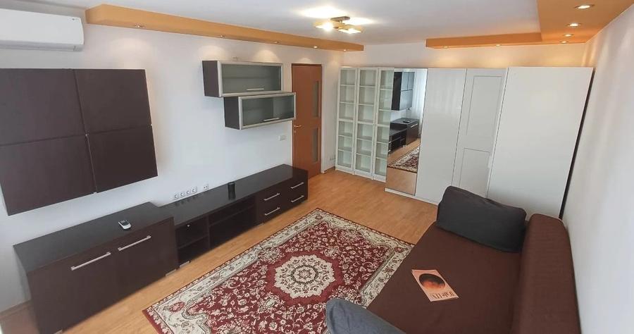 Apartament cu 3 camere decomandat, mobilat în Berceni