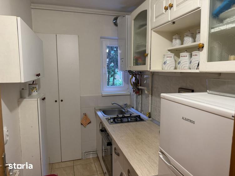 Apartament cu 2 camere semidecomandat, mobilat în Vasile Aaron