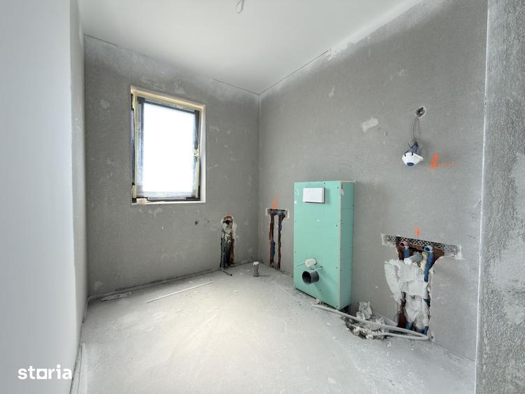 Casă cu 5 camere cu Teren 277.5 Mp în Bucovina