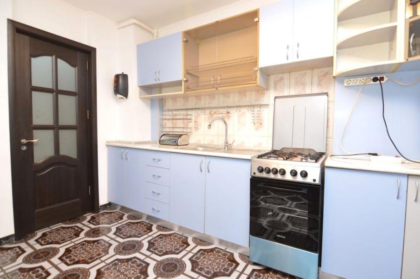 Apartament cu 2 camere decomandat, mobilat în Decebal