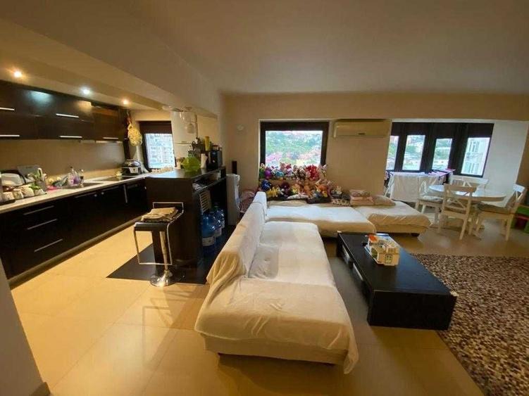 Apartament cu 4 camere decomandat în Gară