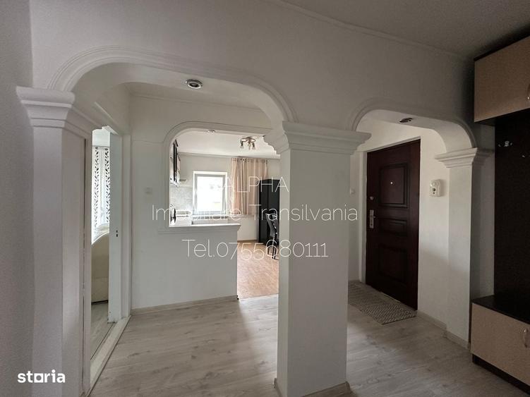 Apartament cu 3 camere decomandat în Porolissum