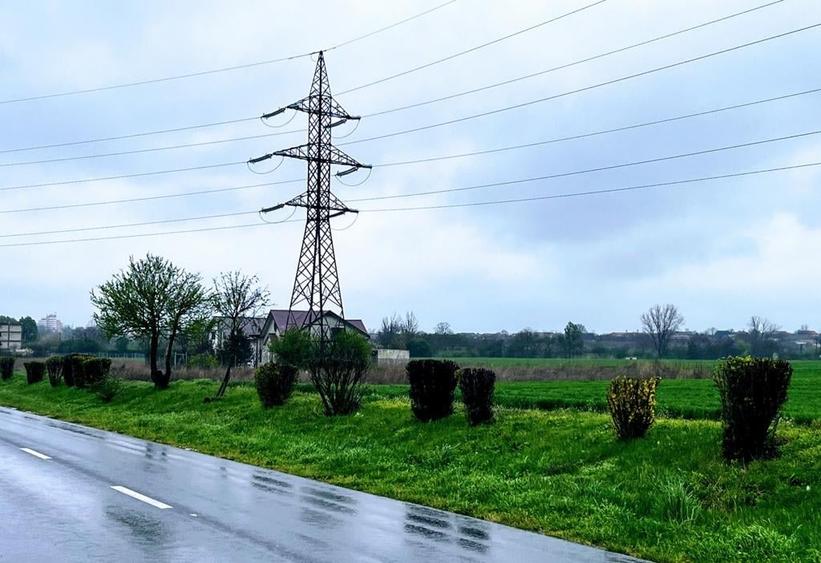 Teren Construcții intravilan de 400 mp, în Exterior Vest