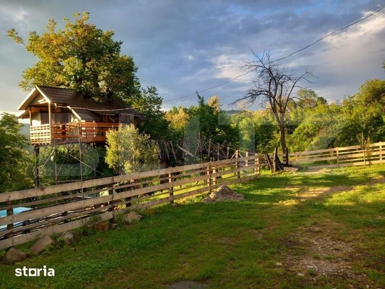 Casă cu 3 camere decomandat cu Teren 811 Mp în Pietrari