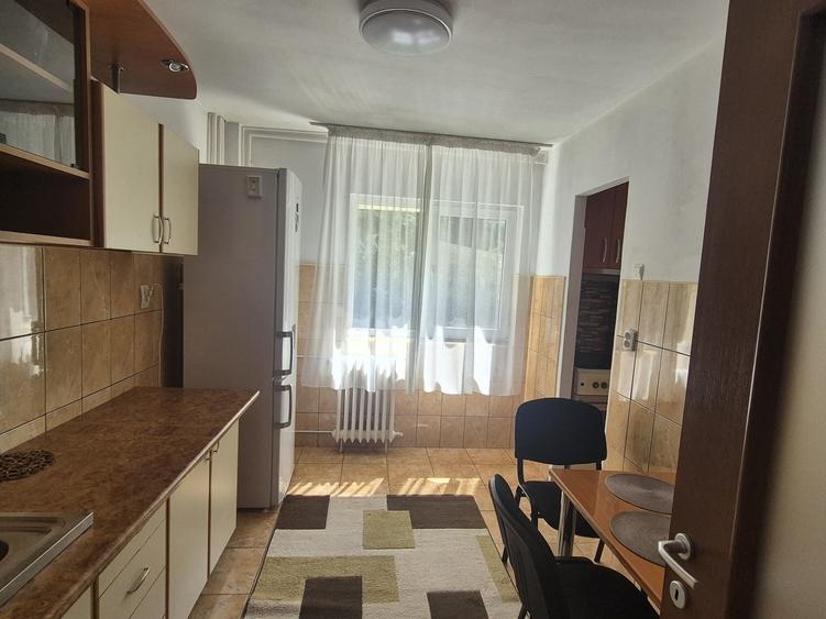 Apartament cu 2 camere decomandat în Doamna Ghica