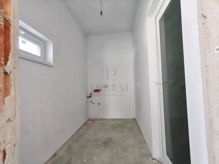 Casă cu 5 camere cu Teren 400 Mp în Moșnița Veche