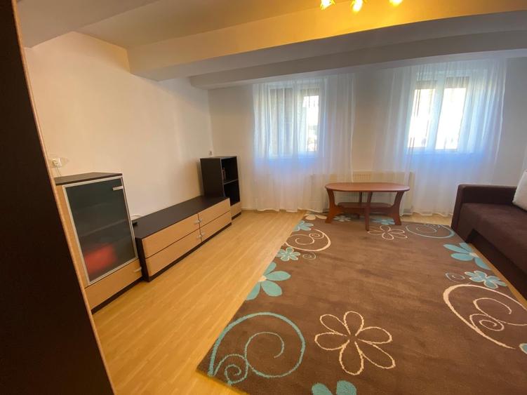 Garsonieră la casă, mobilată și utilată, str.Avram Iancu - 1