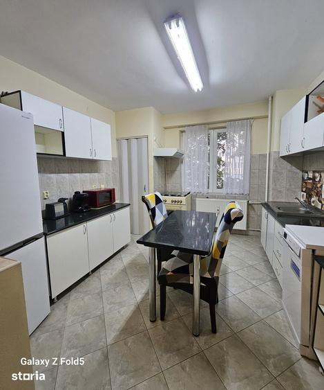 Apartament cu 2 camere decomandat în Cantemir