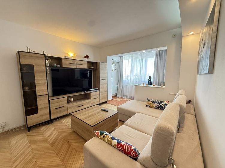 Apartament cu 2 camere decomandat în Central