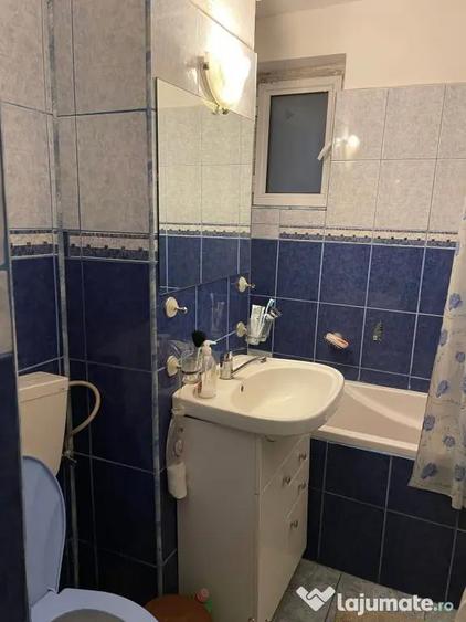 Apartament cu 2 camere decomandat în Exterior Vest