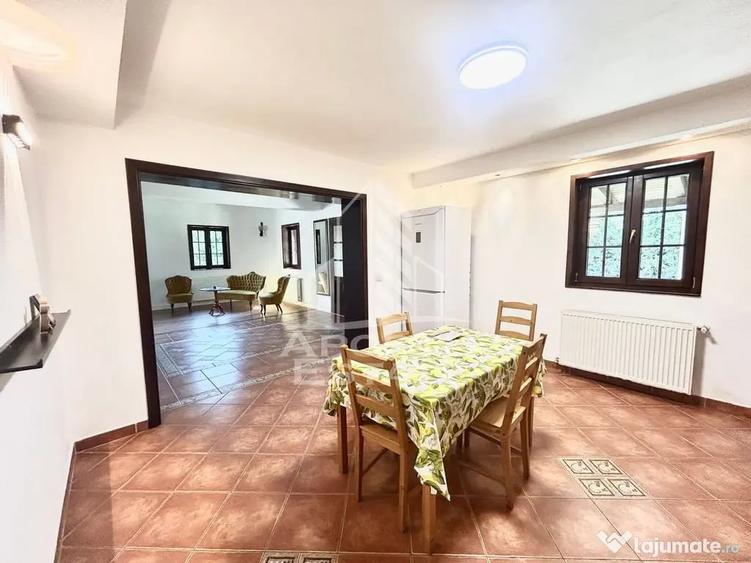 Casă cu 5 camere cu Teren 500 Mp în Sânmihaiu Român