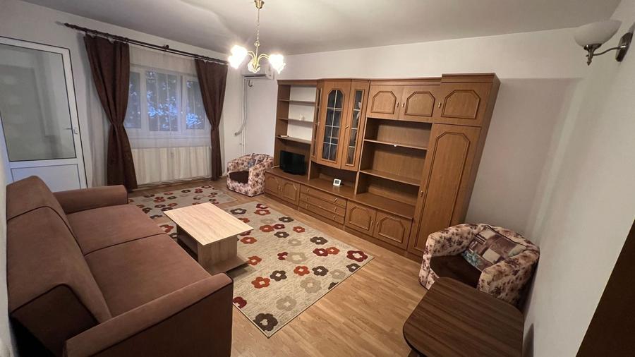 Apartament cu 3 camere decomandat în Gorjului