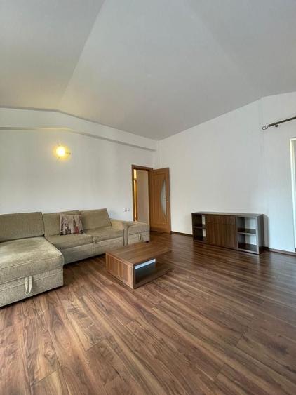 Apartament cu 2 camere decomandat, mobilat în Semicentral