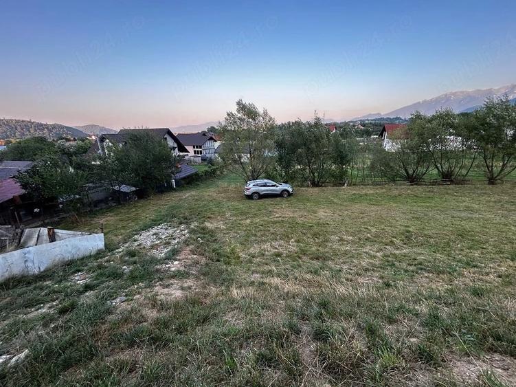 Teren de 1571 mp, în Central