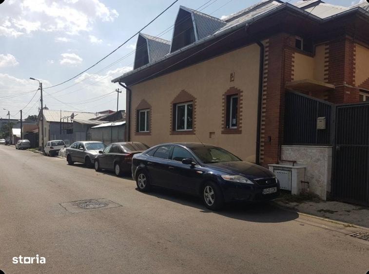 Casă cu 4 camere în Ferentari