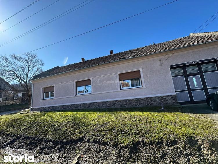 Casa Solida, pentru Familie extinsa, cu Gradina si Teren, Doclin - 19