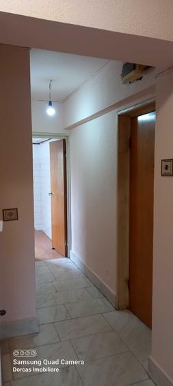 Apartament cu 4 camere decomandat în Popoveni