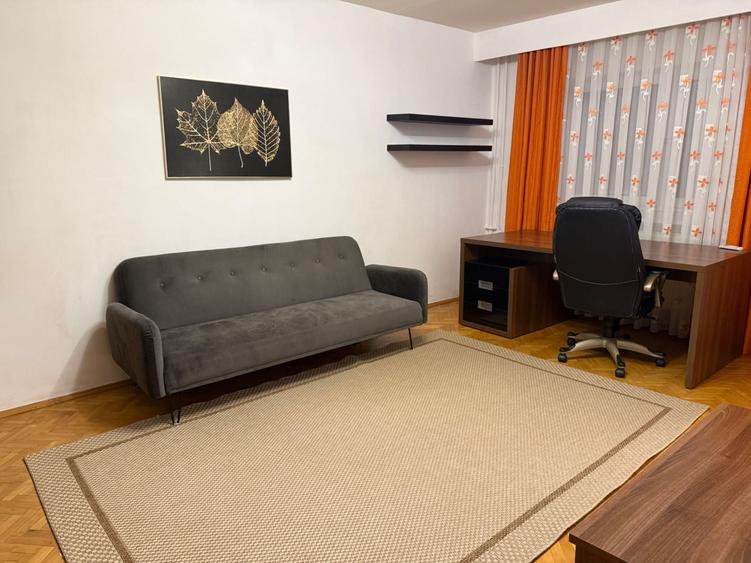 Apartament cu 2 camere decomandat în Zorilor