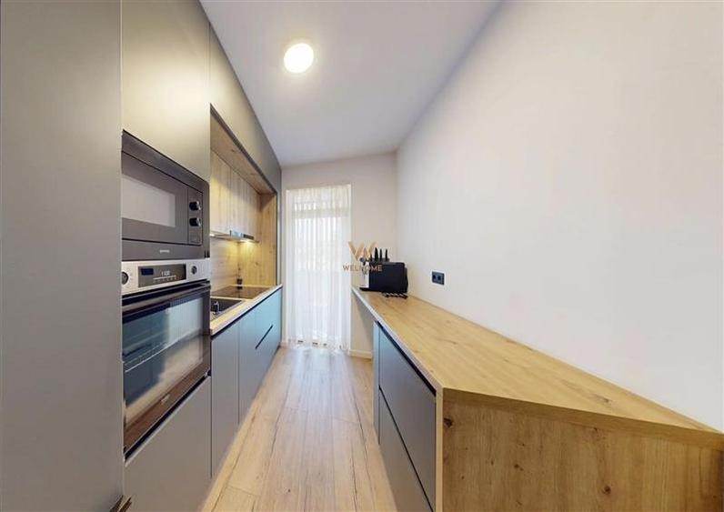 Apartament cu 3 camere decomandat în Lazaret