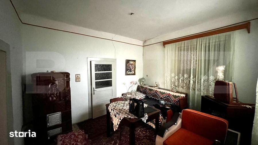 Casă cu 4 camere decomandat cu Teren 2500 Mp în Central