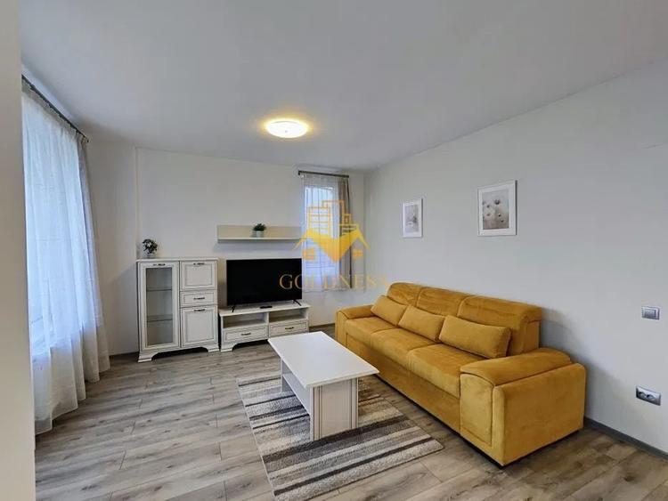Apartament cu 2 camere semidecomandat, mobilat în Borhanci