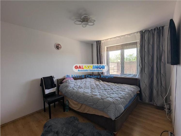 Casă cu 5 camere cu Garaj în Copăceni