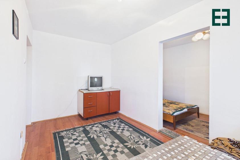 Apartament cu 2 camere semidecomandat în Intim