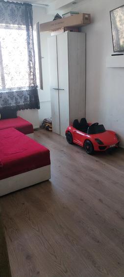 Apartament cu 3 camere decomandat în Fortuna