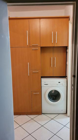 Apartament cu 3 camere semidecomandat în Rogerius