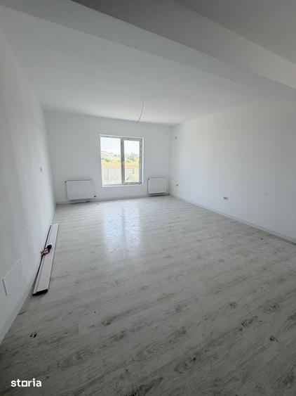 Casă cu 3 camere cu Teren 230 Mp în Central