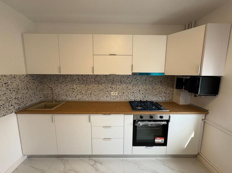 Apartament cu 2 camere decomandat în 13 Septembrie