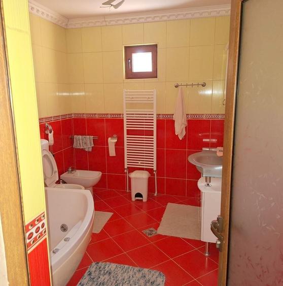 Hotel/Pensiune, de 720 mp, în Nord